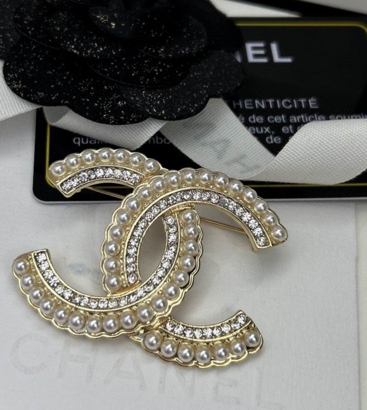 Chanel Brooch 1lyx85